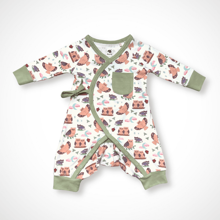 Gender-neutral organic baby clothes